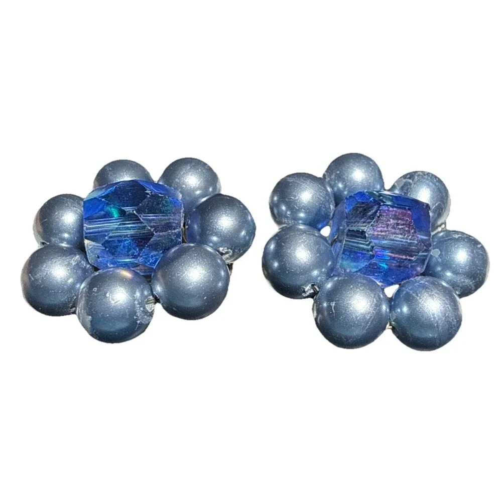 Vintage Blue/Purple AB and Faux Pearl Cluster Clip On Earrings J15-19